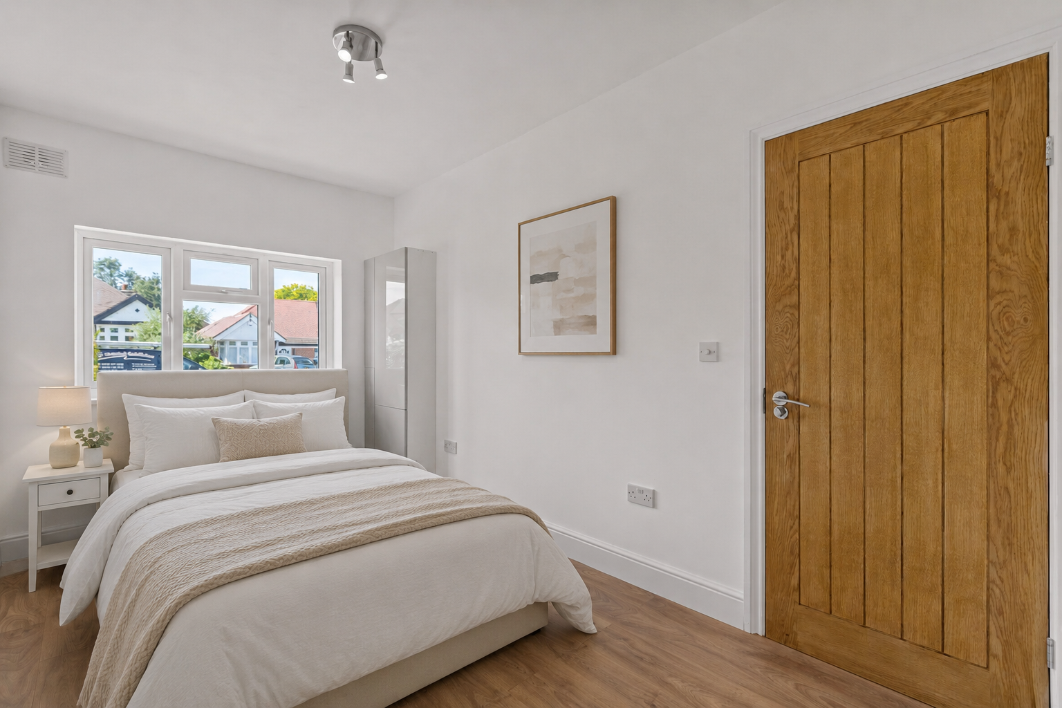 3 bed semi-detached bungalow for sale in Amis Avenue, Epsom, KT19  - Property Image 5