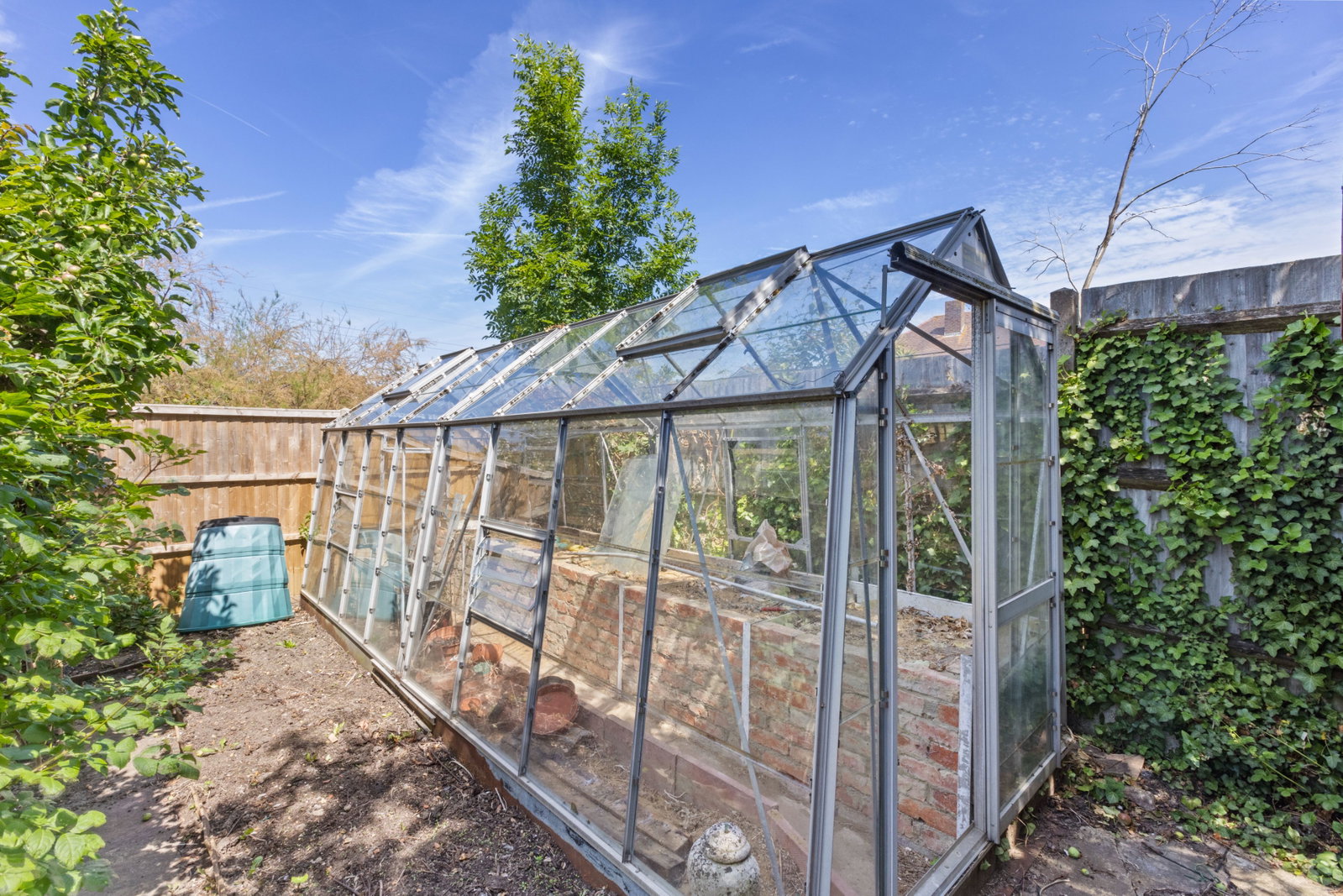 3 bed semi-detached bungalow for sale in Amis Avenue, Epsom, KT19  - Property Image 14