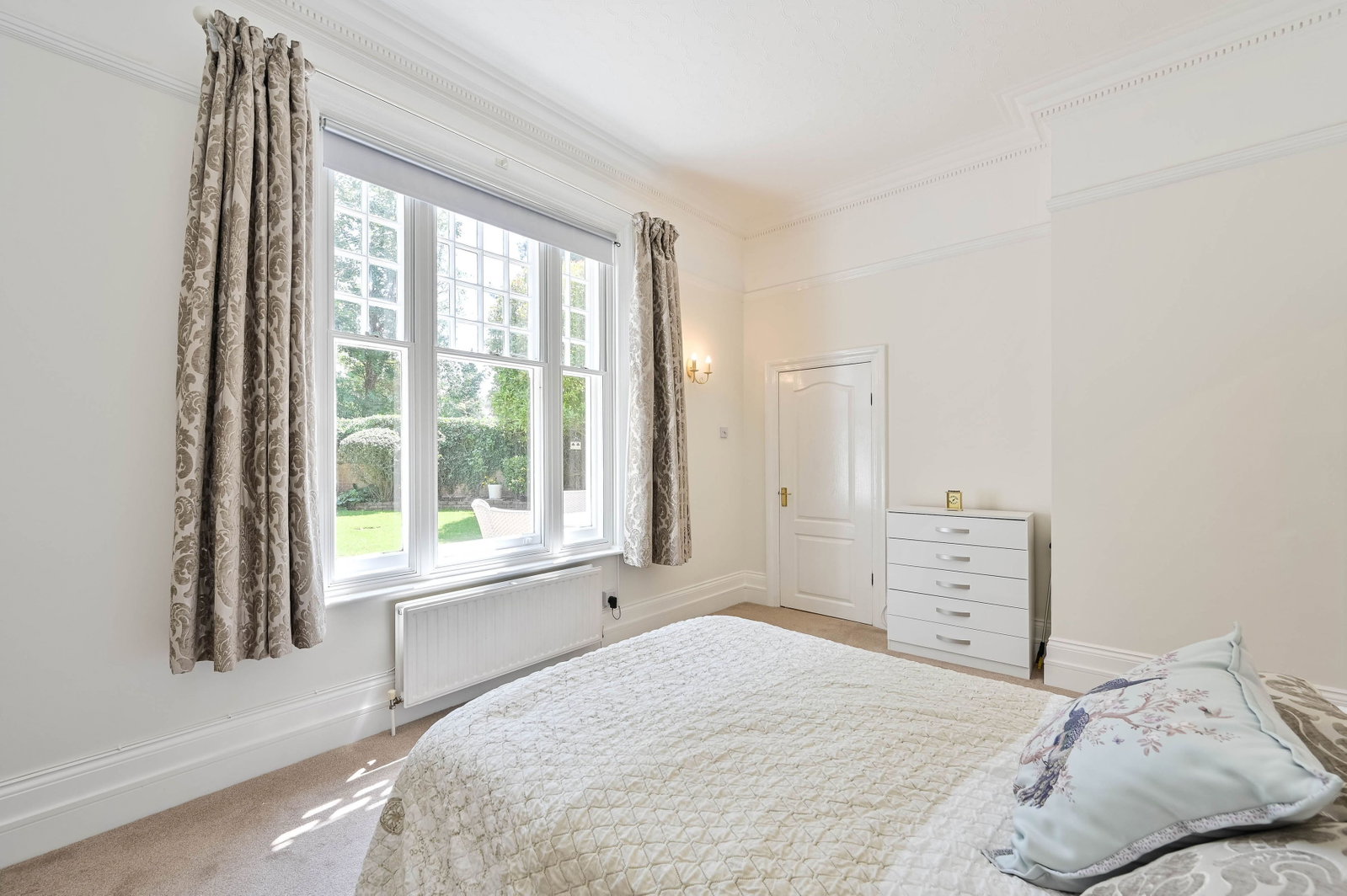 3 bed flat for sale in Hawkwood Rise, Bookham, KT23  - Property Image 11