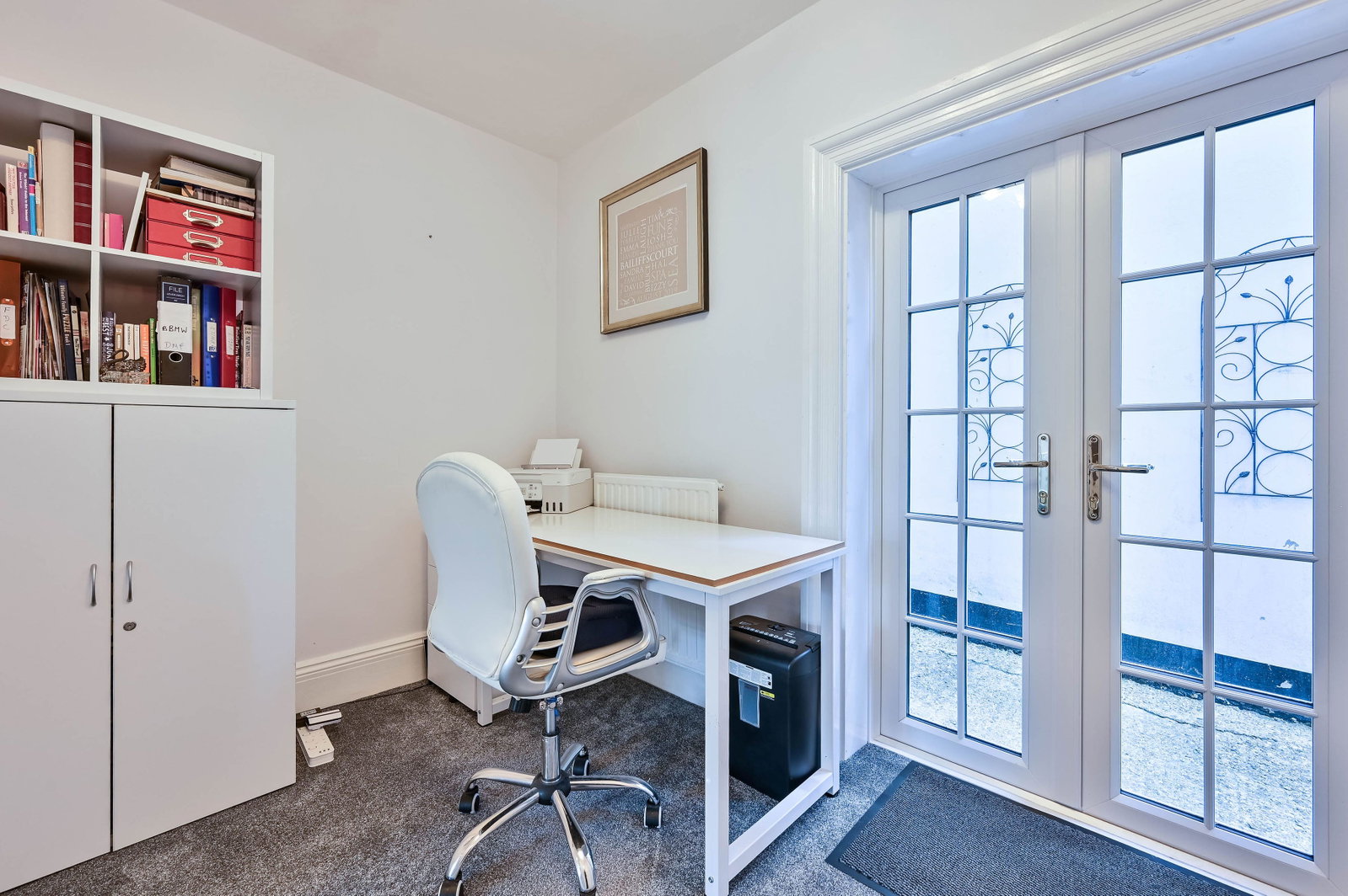 3 bed flat for sale in Hawkwood Rise, Bookham, KT23  - Property Image 16