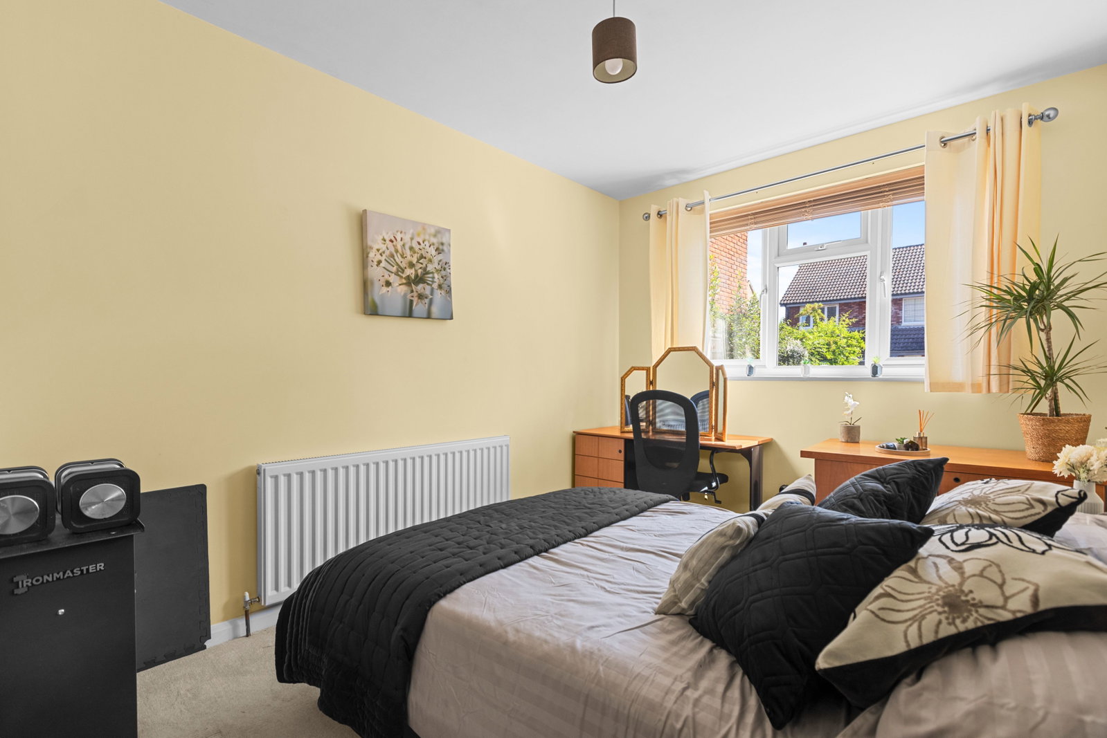 4 bed detached house for sale in Ten Acres, Fetcham, KT22  - Property Image 10