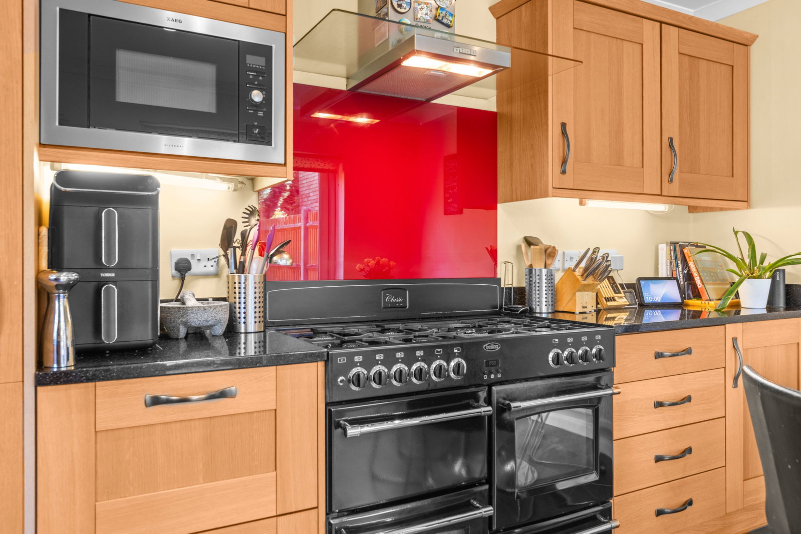 4 bed detached house for sale in Ten Acres, Fetcham, KT22  - Property Image 6