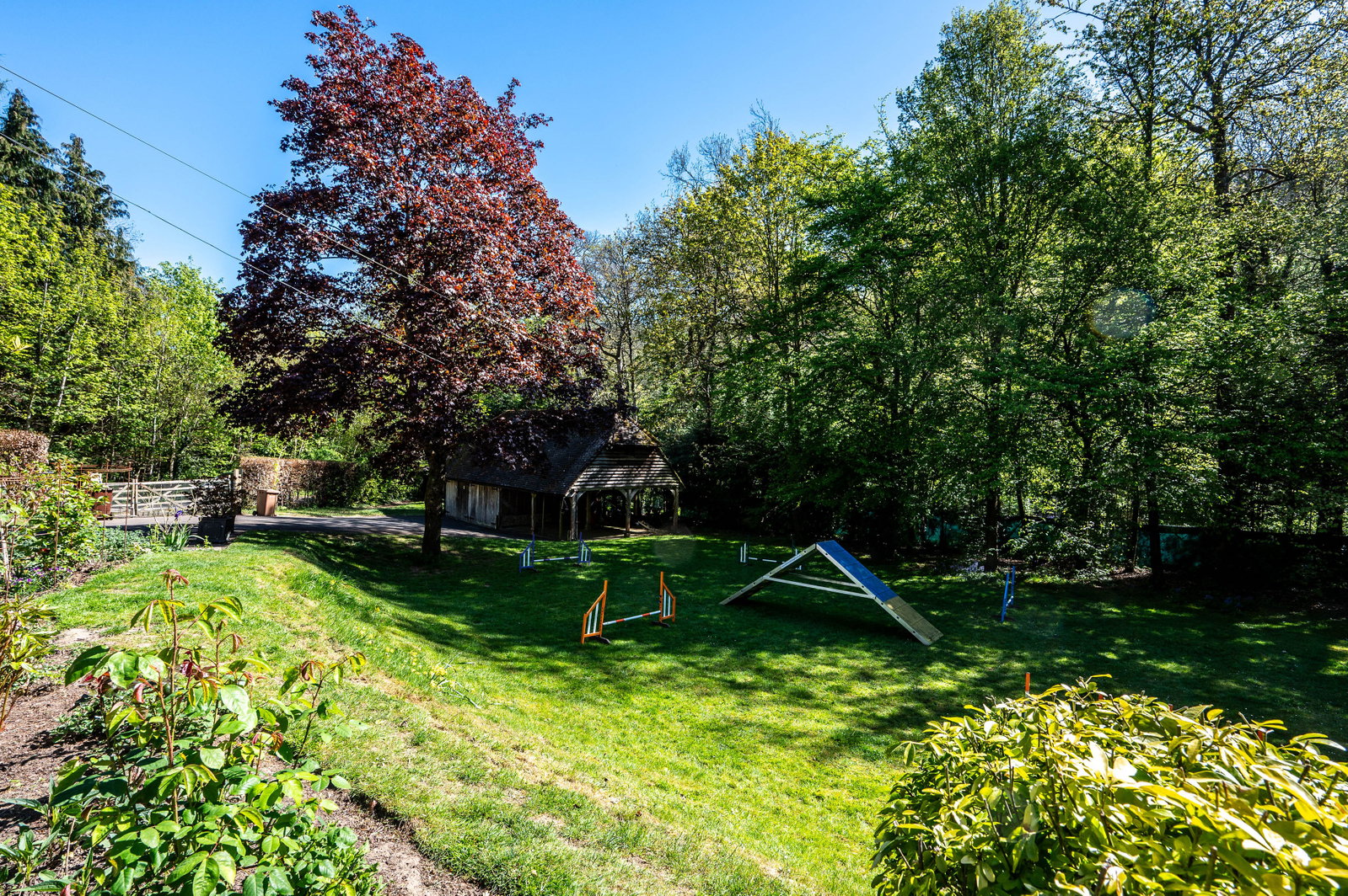 5 bed detached house for sale in Honeysuckle Bottom, East Horsley, KT24  - Property Image 30