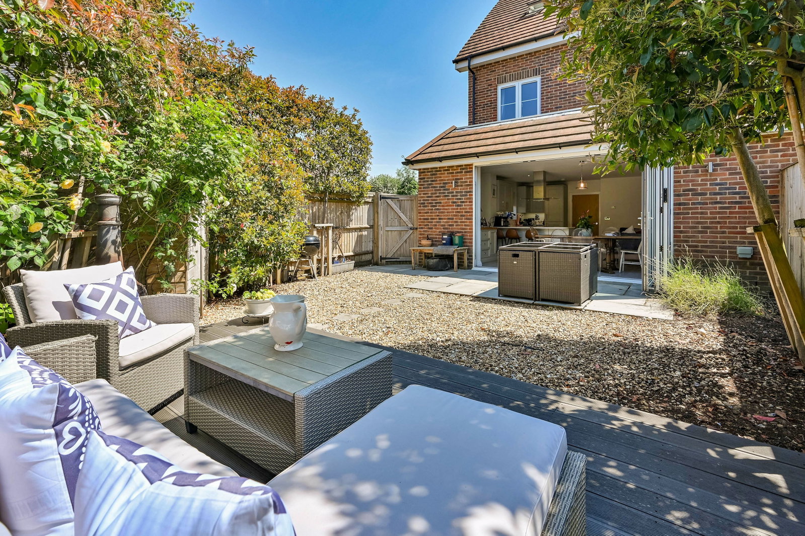 4 bed semi-detached house for sale in Oaks Lane, Bookham, KT23  - Property Image 9