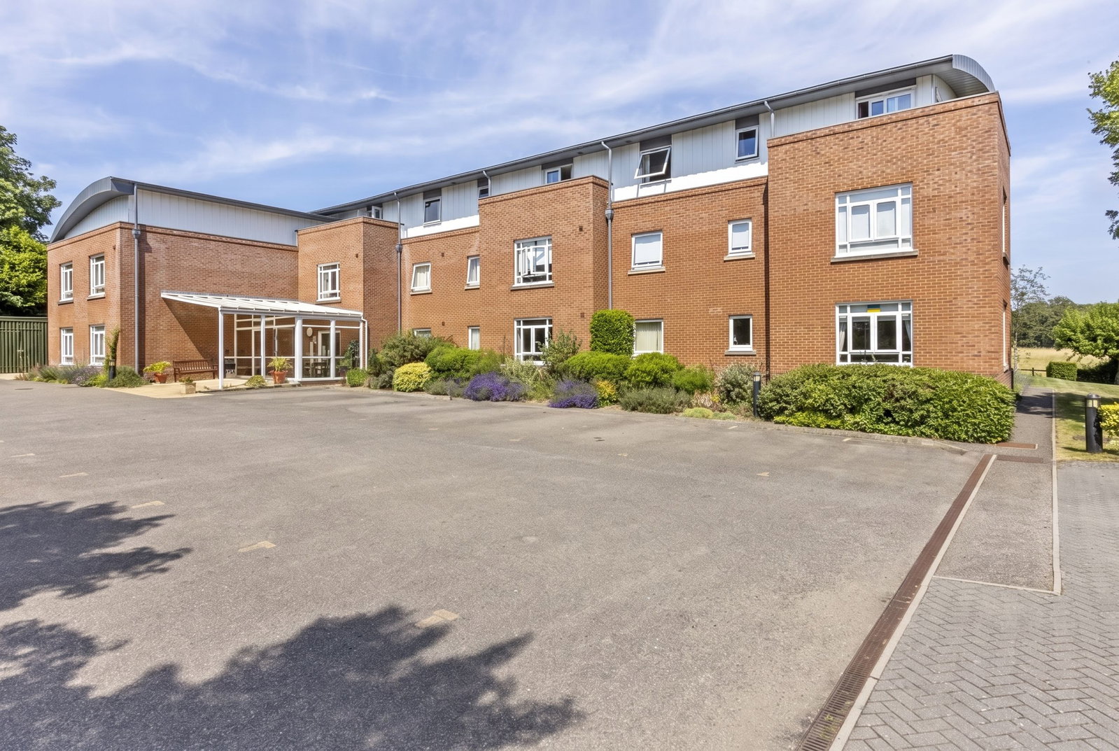 2 bed flat for sale in Butlers Place, Milford, GU8  - Property Image 15
