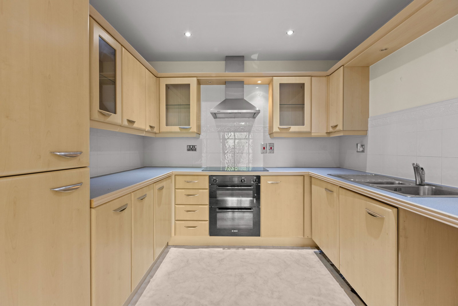 2 bed flat for sale in Butlers Place, Milford, GU8  - Property Image 2