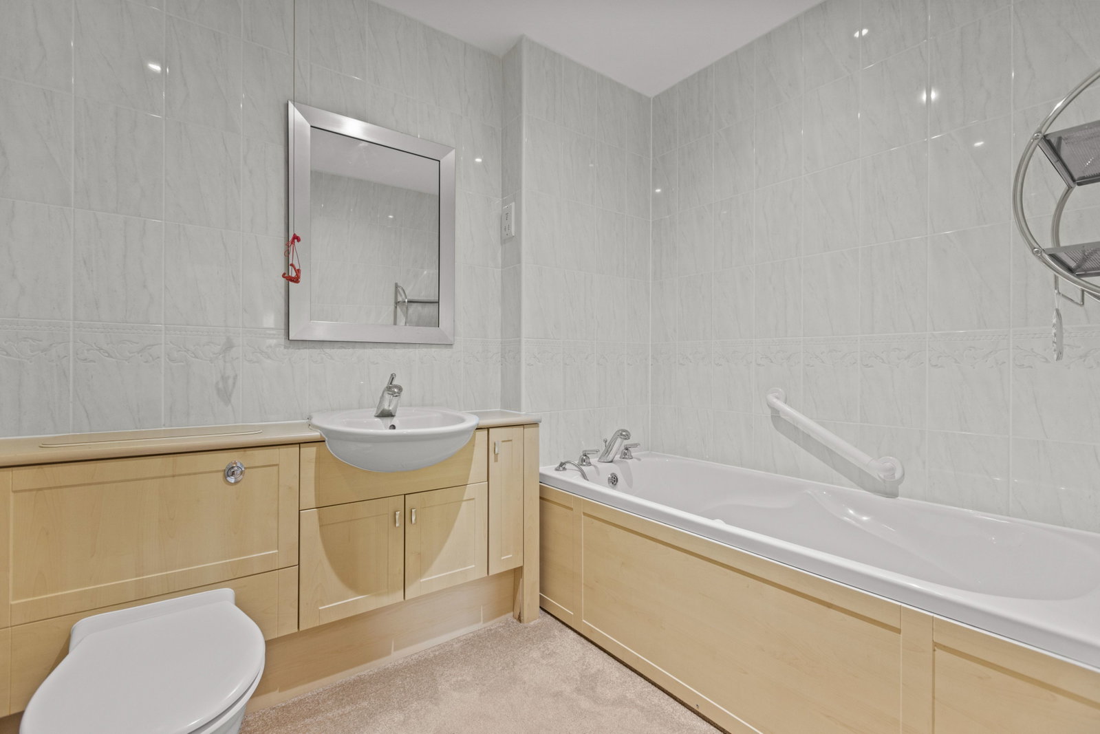 2 bed flat for sale in Butlers Place, Milford, GU8  - Property Image 11