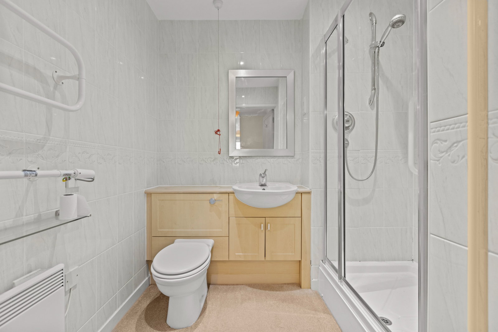 2 bed flat for sale in Butlers Place, Milford, GU8  - Property Image 10