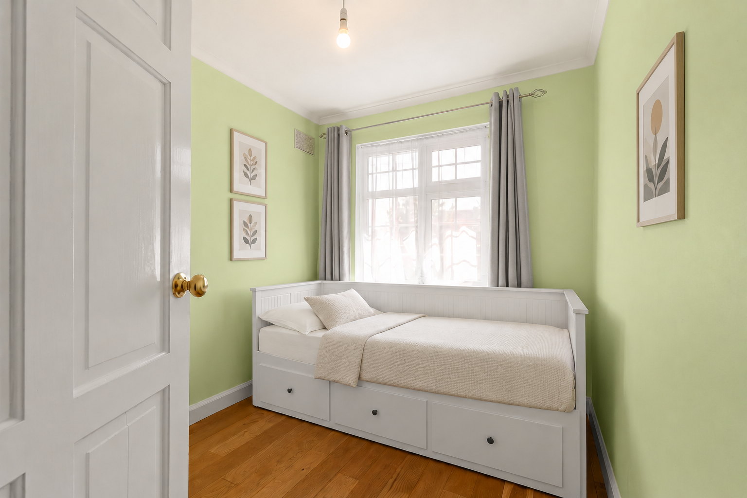 3 bed detached house for sale in Elmcroft Drive, Chessington, KT9  - Property Image 16