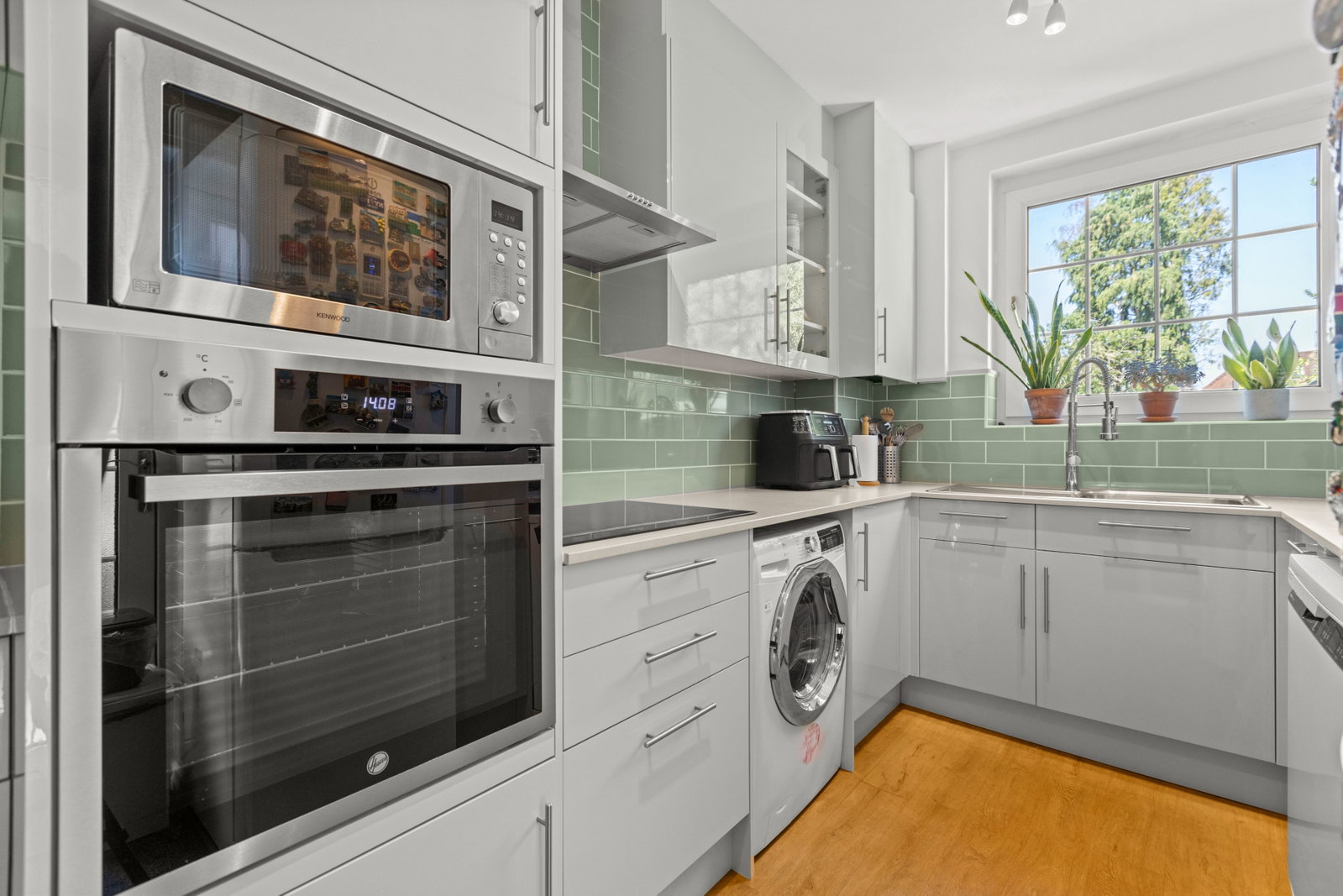 3 bed detached house for sale in Elmcroft Drive, Chessington, KT9  - Property Image 6