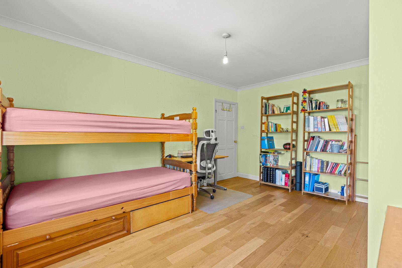 3 bed detached house for sale in Elmcroft Drive, Chessington, KT9  - Property Image 17