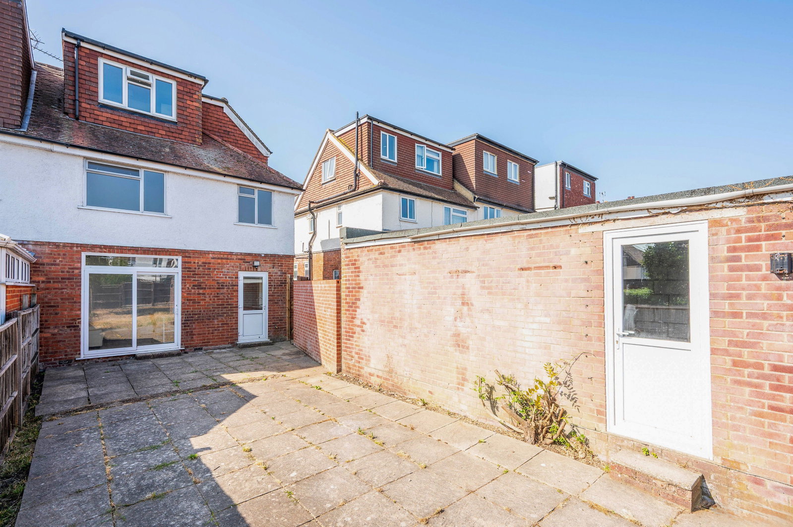 4 bed semi-detached house for sale in Byrefield Road, Guildford, GU2  - Property Image 16