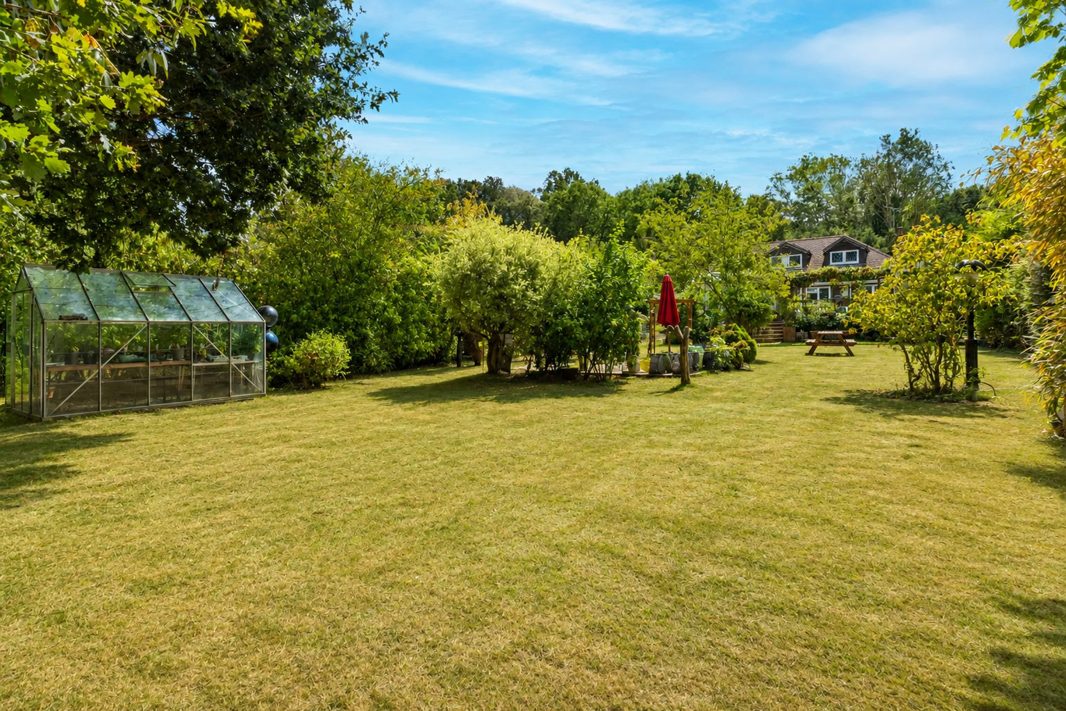 3 bed detached house for sale in Norrels Ride, East Horsley, KT24  - Property Image 12