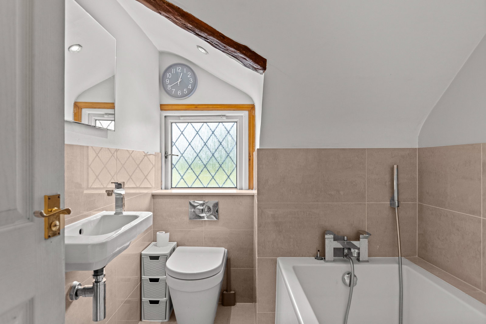 3 bed detached house for sale in Norrels Ride, East Horsley, KT24  - Property Image 17