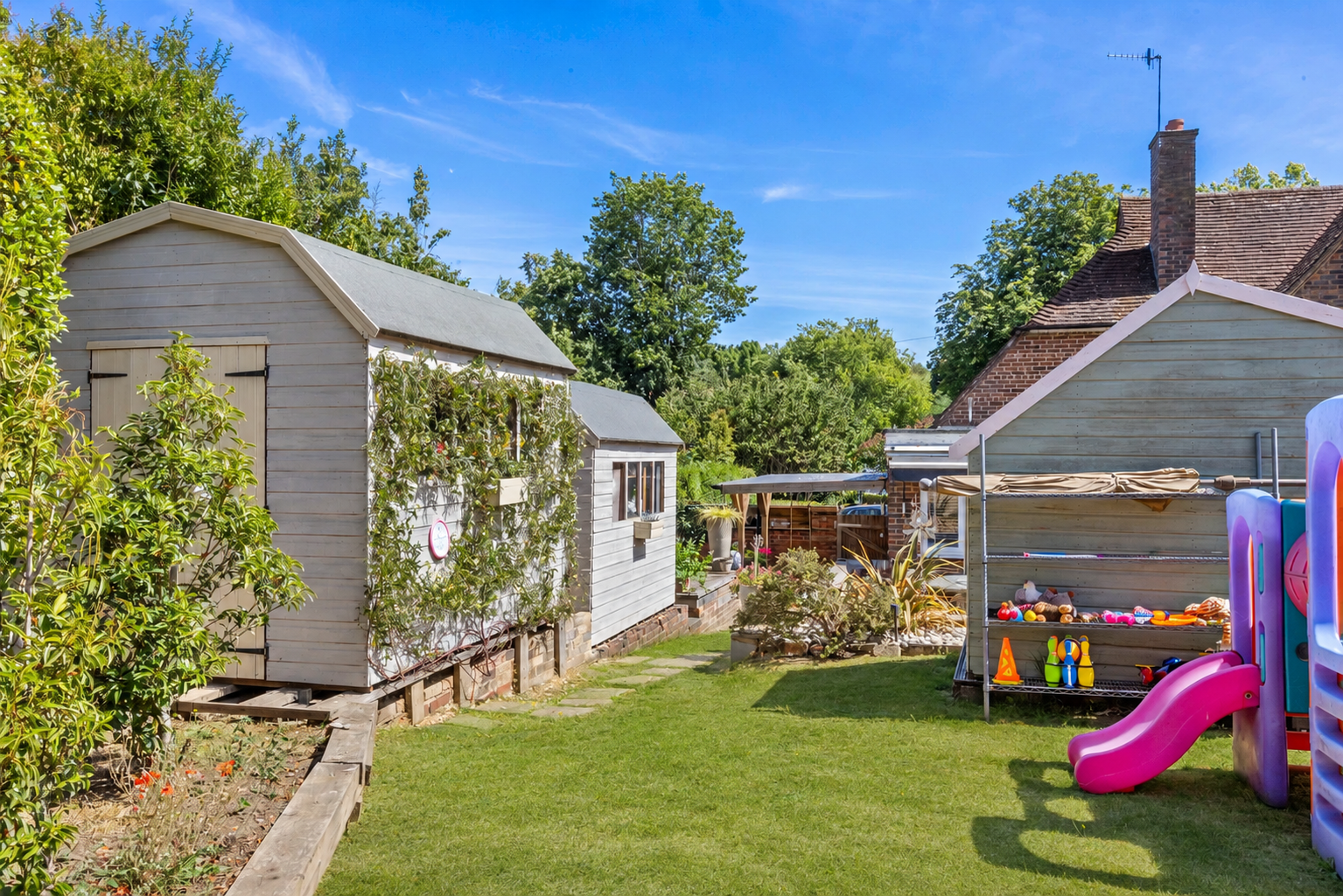 3 bed detached house for sale in The Street, Shalford, GU4  - Property Image 16