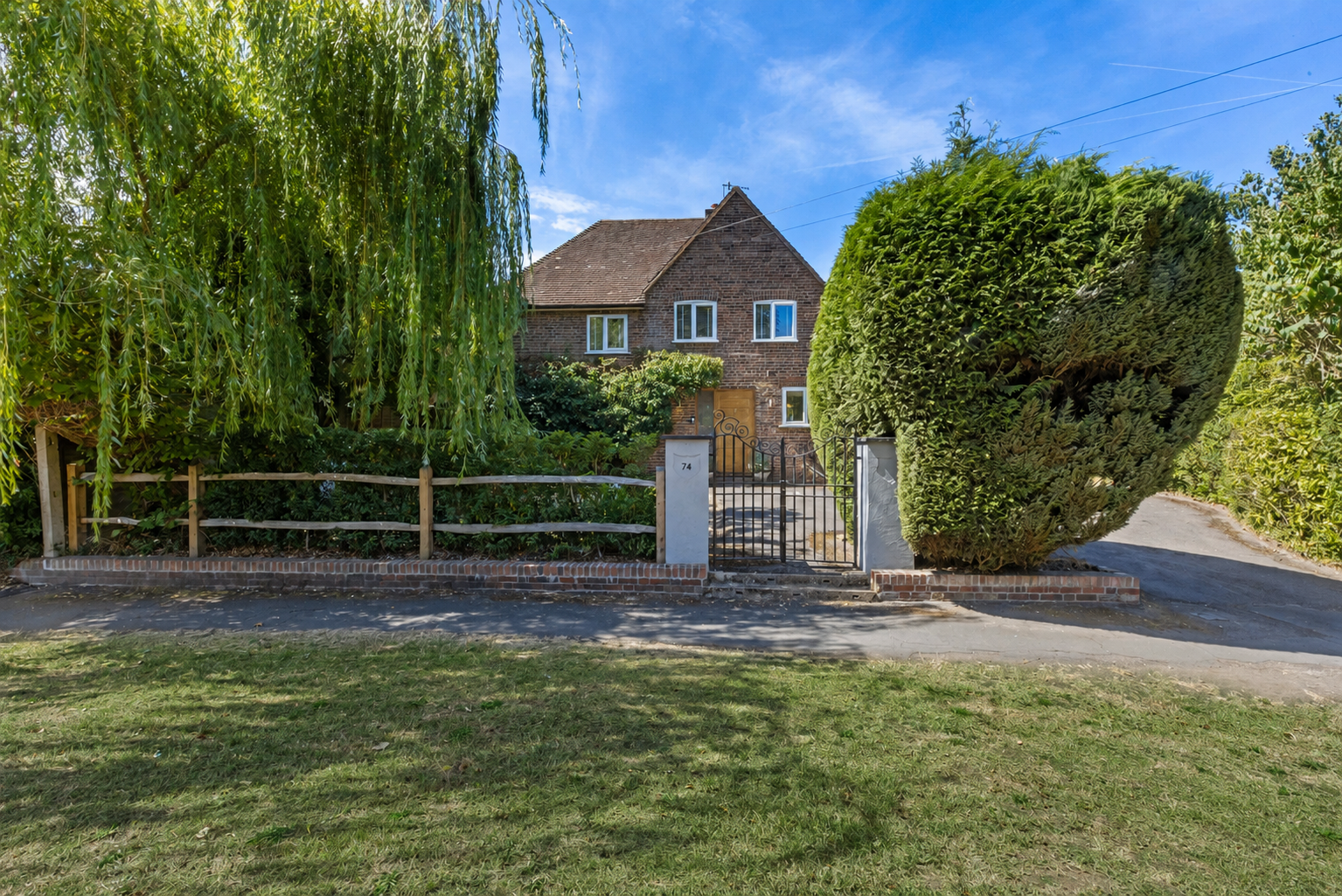 3 bed detached house for sale in The Street, Shalford, GU4