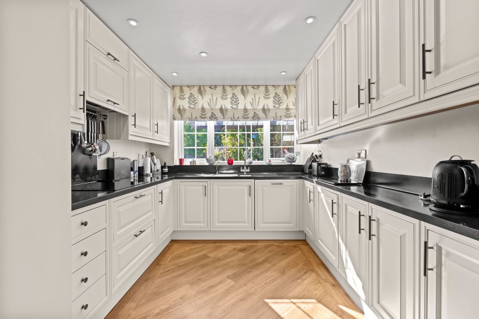 3 bed end of terrace house for sale in Lower Shott, Bookham, KT23  - Property Image 4