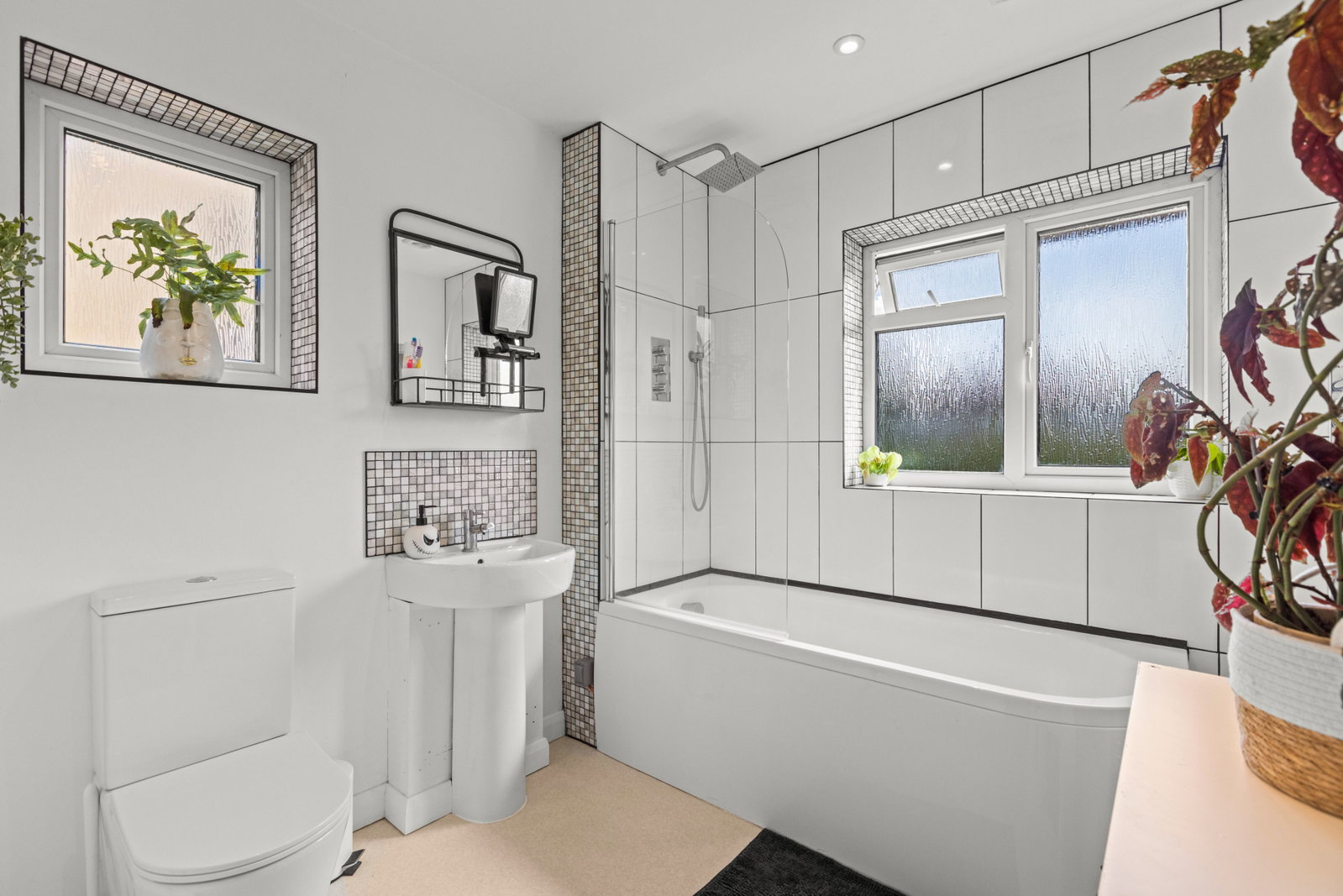 3 bed detached house for sale in Norwood Road, Effingham  - Property Image 9