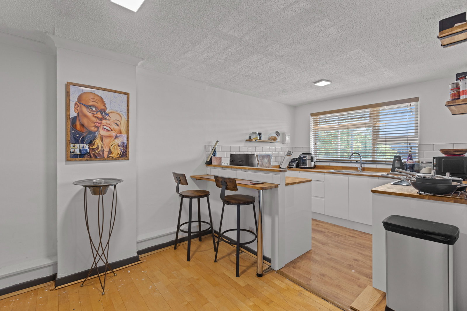 2 bed flat for sale in Hazelmere Close, Leatherhead, KT22  - Property Image 3