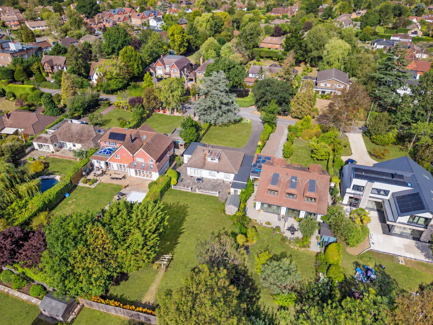 3 bed bungalow for sale in The Park, Bookham  - Property Image 2
