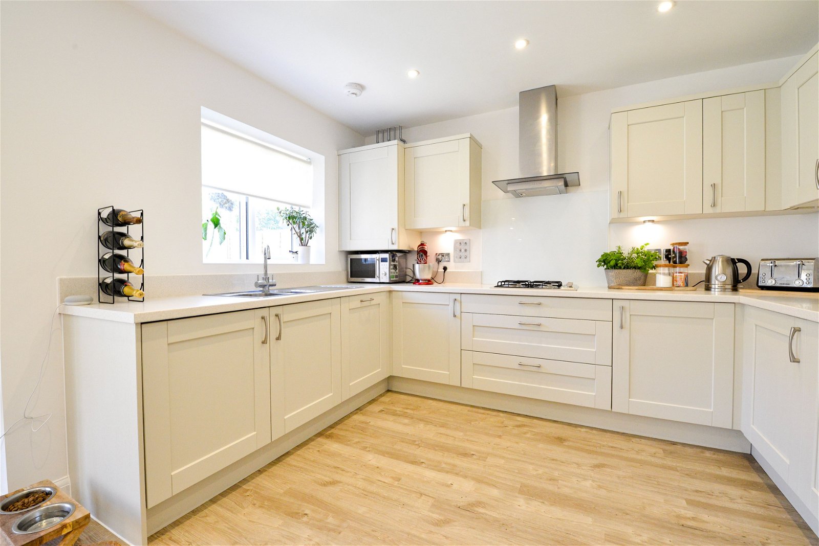 3 bed detached house to rent in Drapers Way, Ash, GU12  - Property Image 14