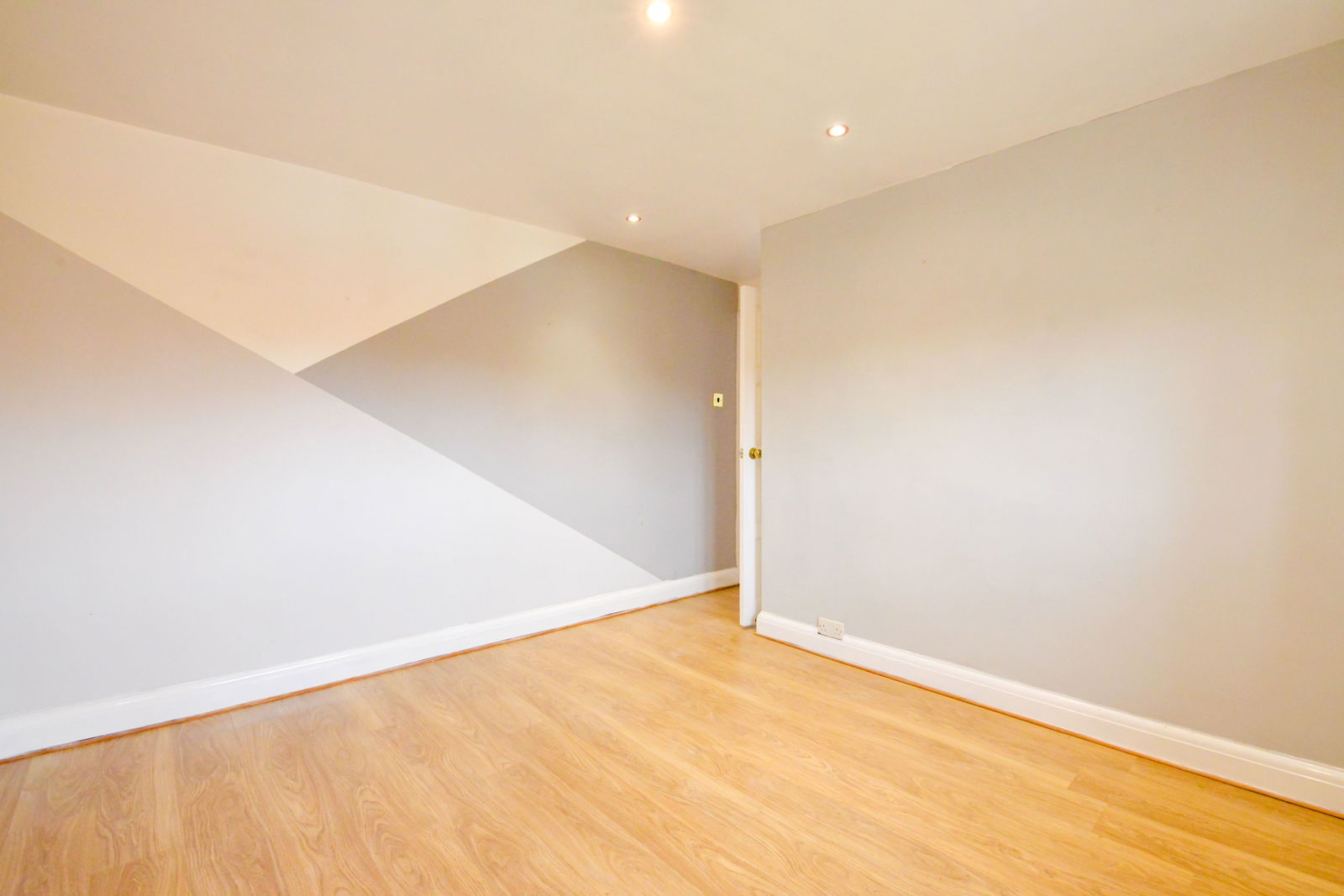 3 bed semi-detached house to rent in Newenham Road, Bookham, KT23  - Property Image 13