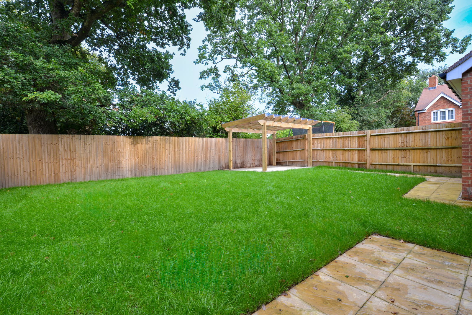 4 bed detached house to rent in Buttercup Close, Ash, Guildford, GU12  - Property Image 5