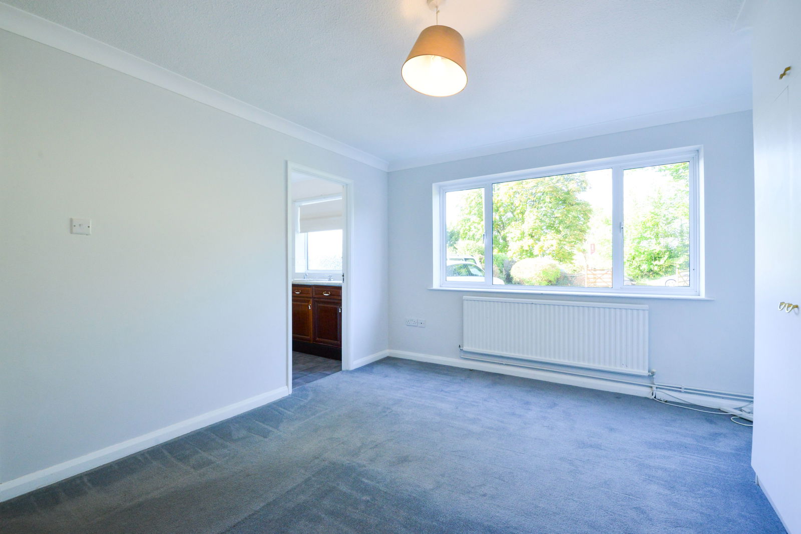 5 bed detached house to rent in Guildford Road, Leatherhead 15