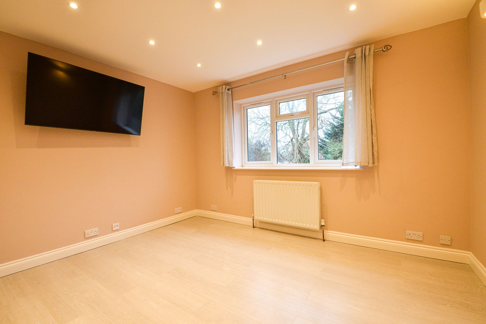 4 bed end of terrace house to rent in Canterbury Road, Guildford 12