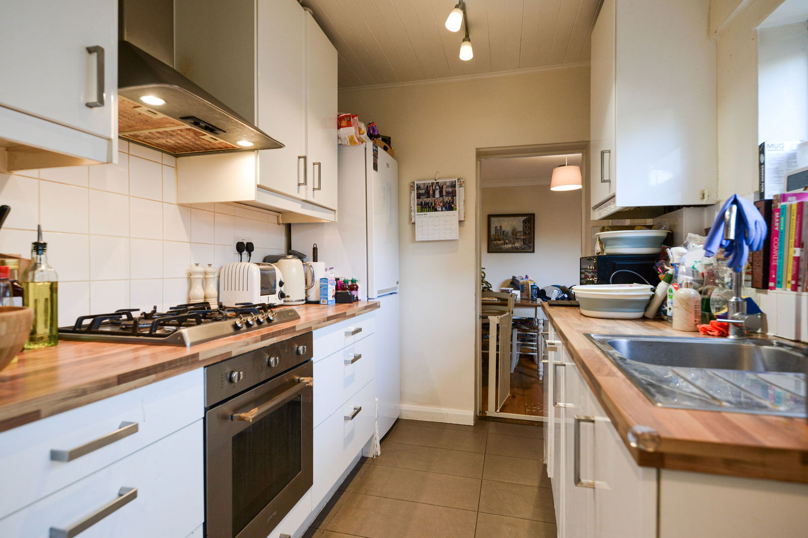 2 bed semi-detached house to rent in Sycamore Road, Guildford 3