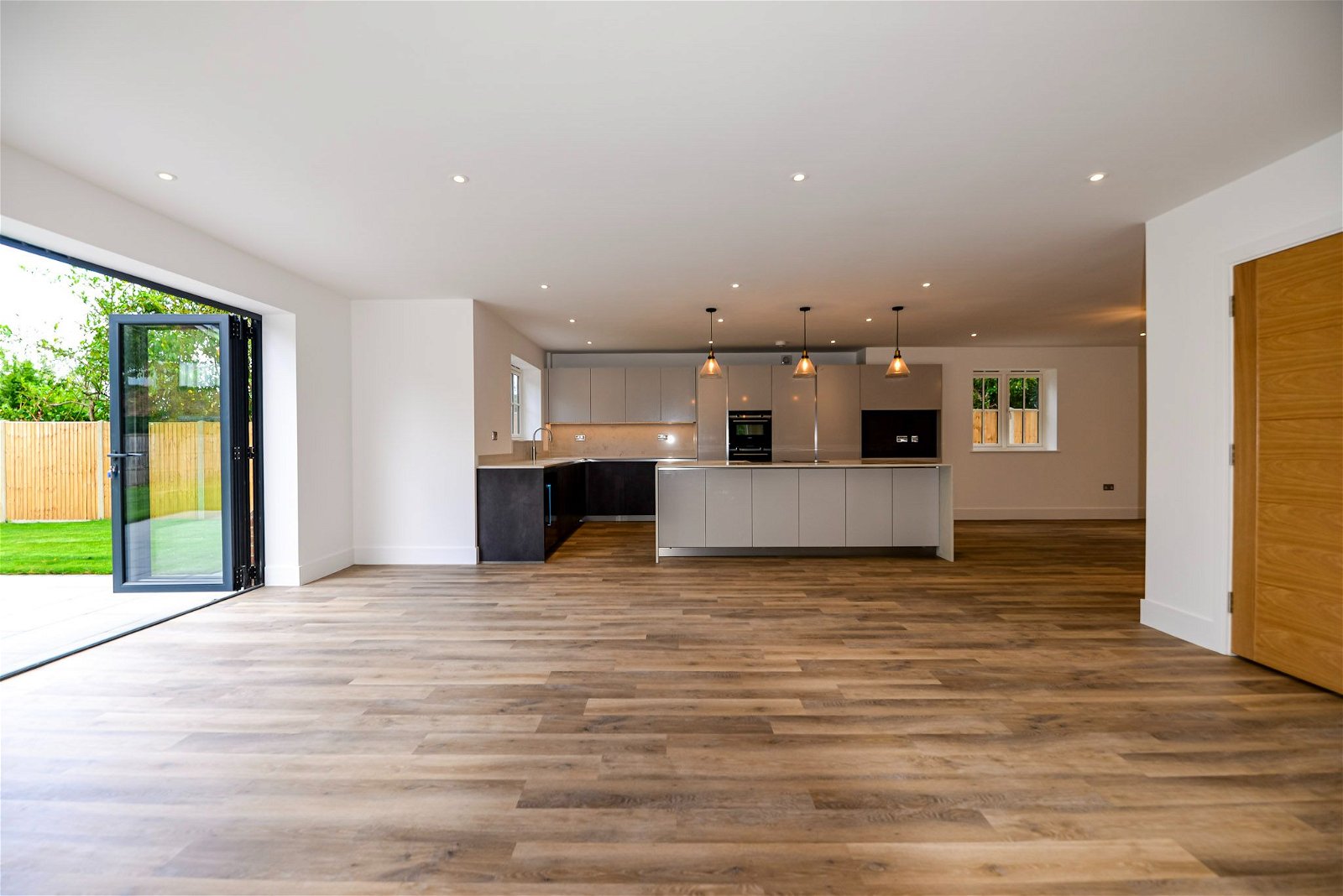 5 bed detached house for sale in Coach Road, Chertsey 11