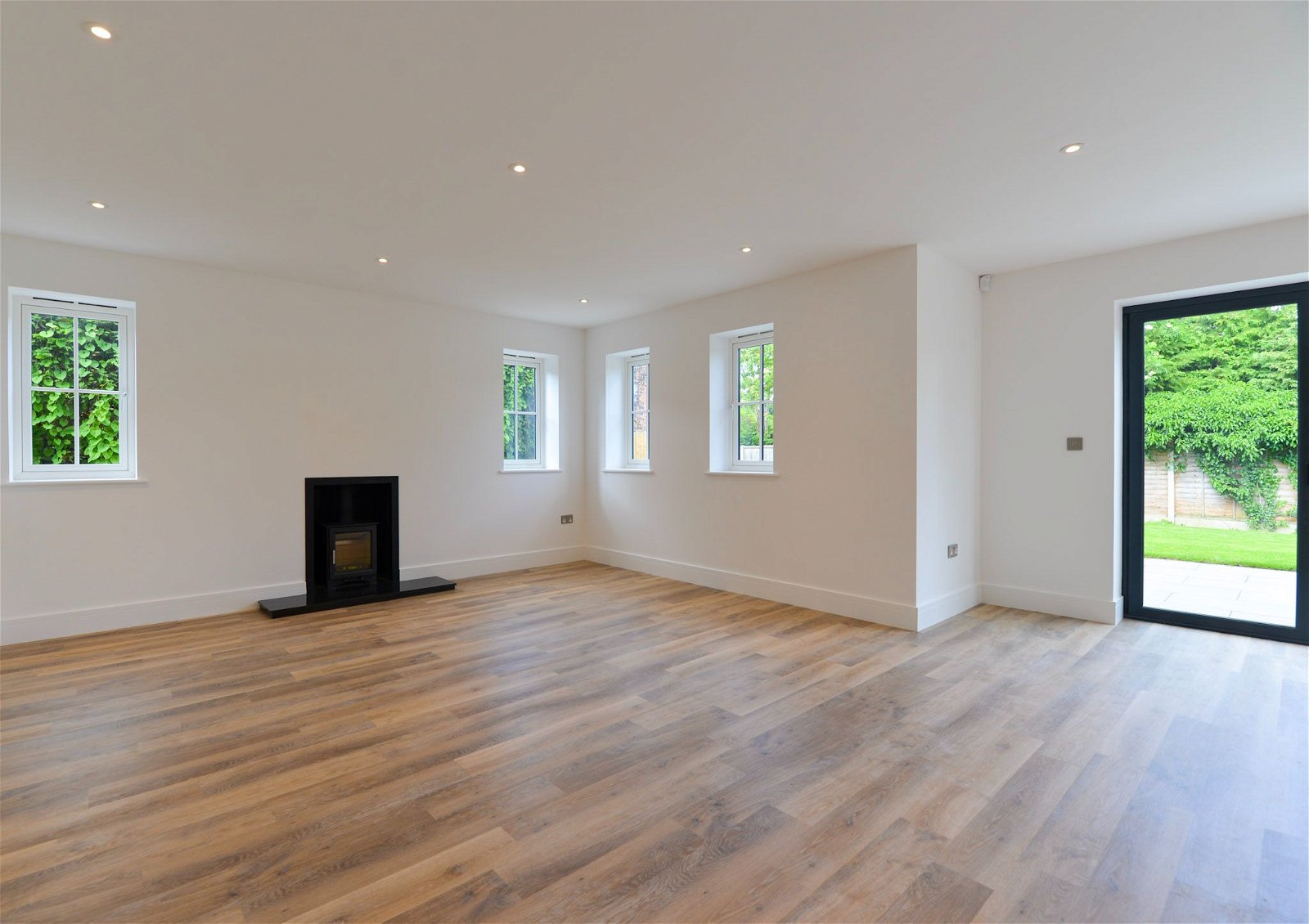 5 bed detached house for sale in Coach Road, Chertsey 14