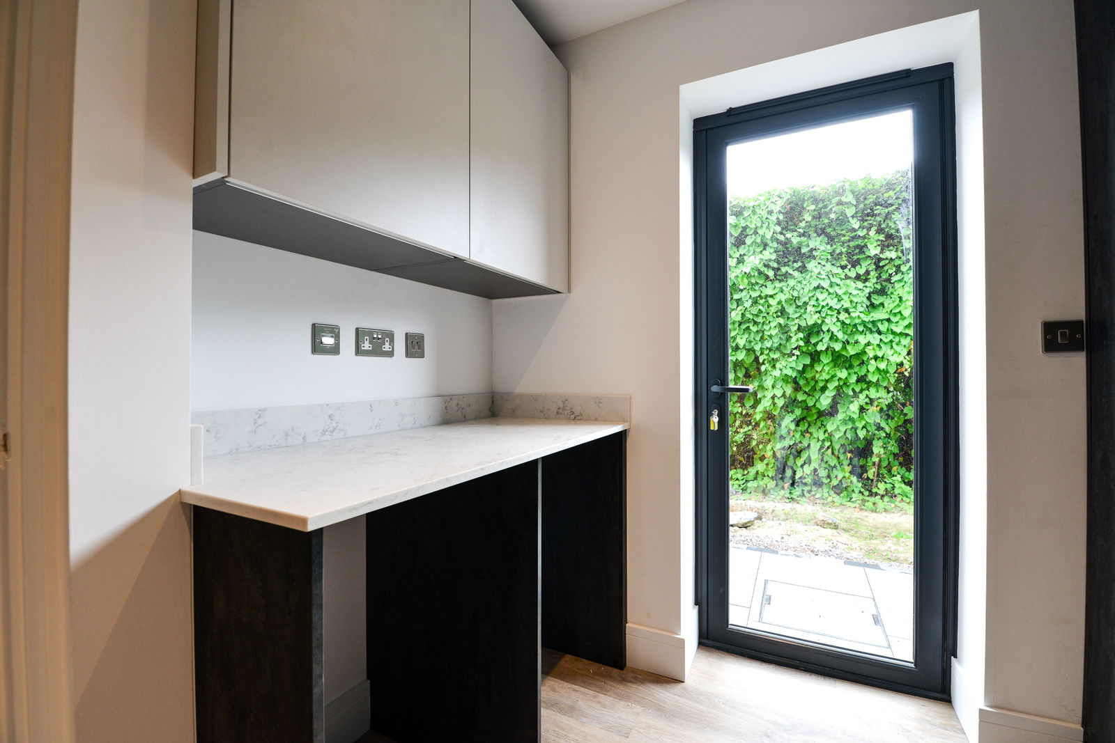 5 bed detached house for sale in Coach Road, Chertsey  - Property Image 27