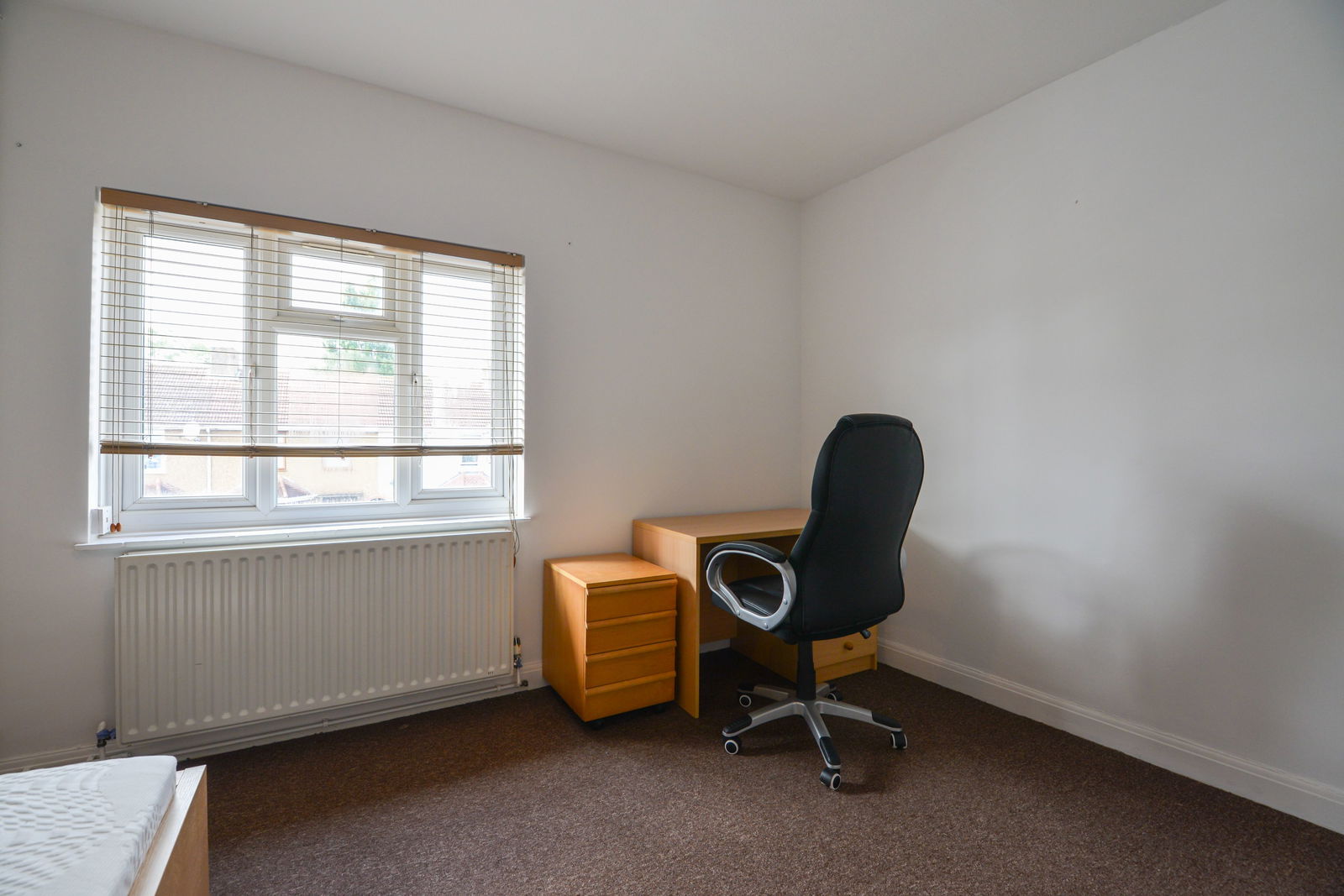 2 bed maisonette to rent in Cannon Hill Lane, London, SW20  - Property Image 6