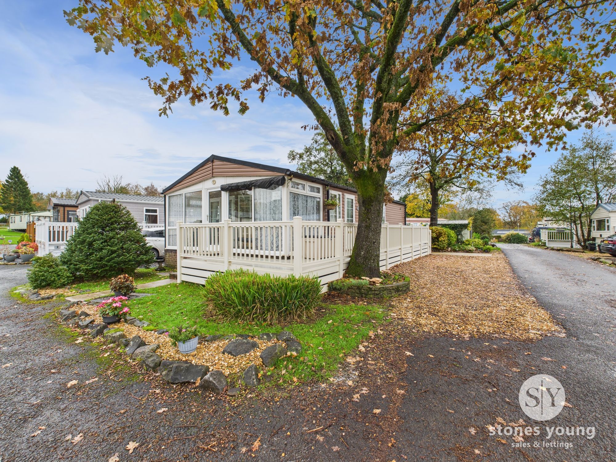 2 bed park home for sale in Three Rivers Woodland Park, West Bradford ...