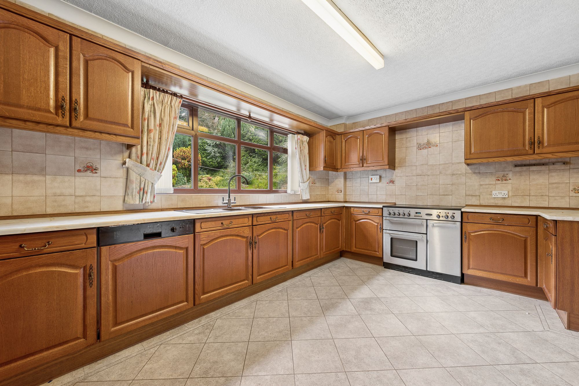 5 bed detached house for sale in Stoneacre, Bolton  - Property Image 2