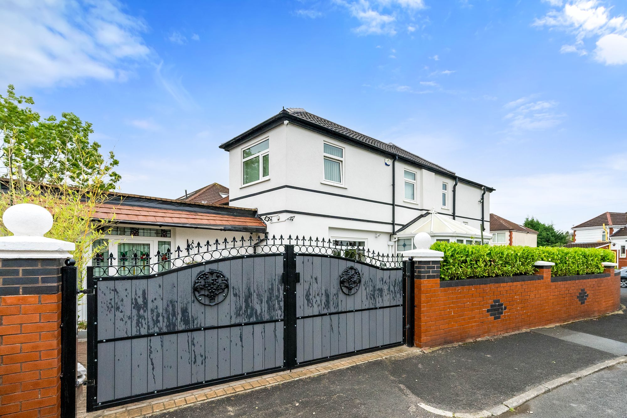 4 bed detached house for sale in Silverdale Avenue, Manchester 26