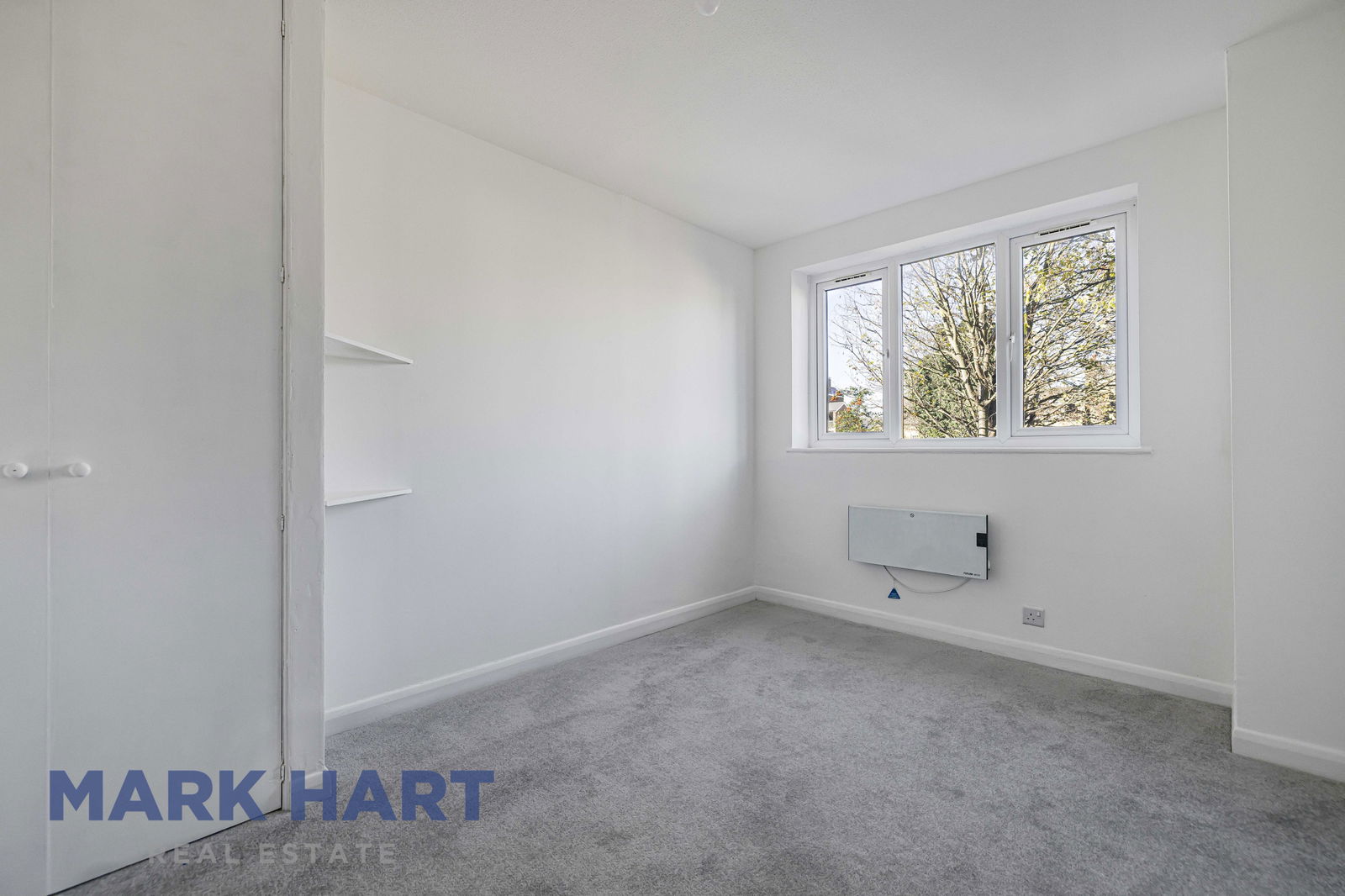 2 bed flat to rent in Harton Street, London 4