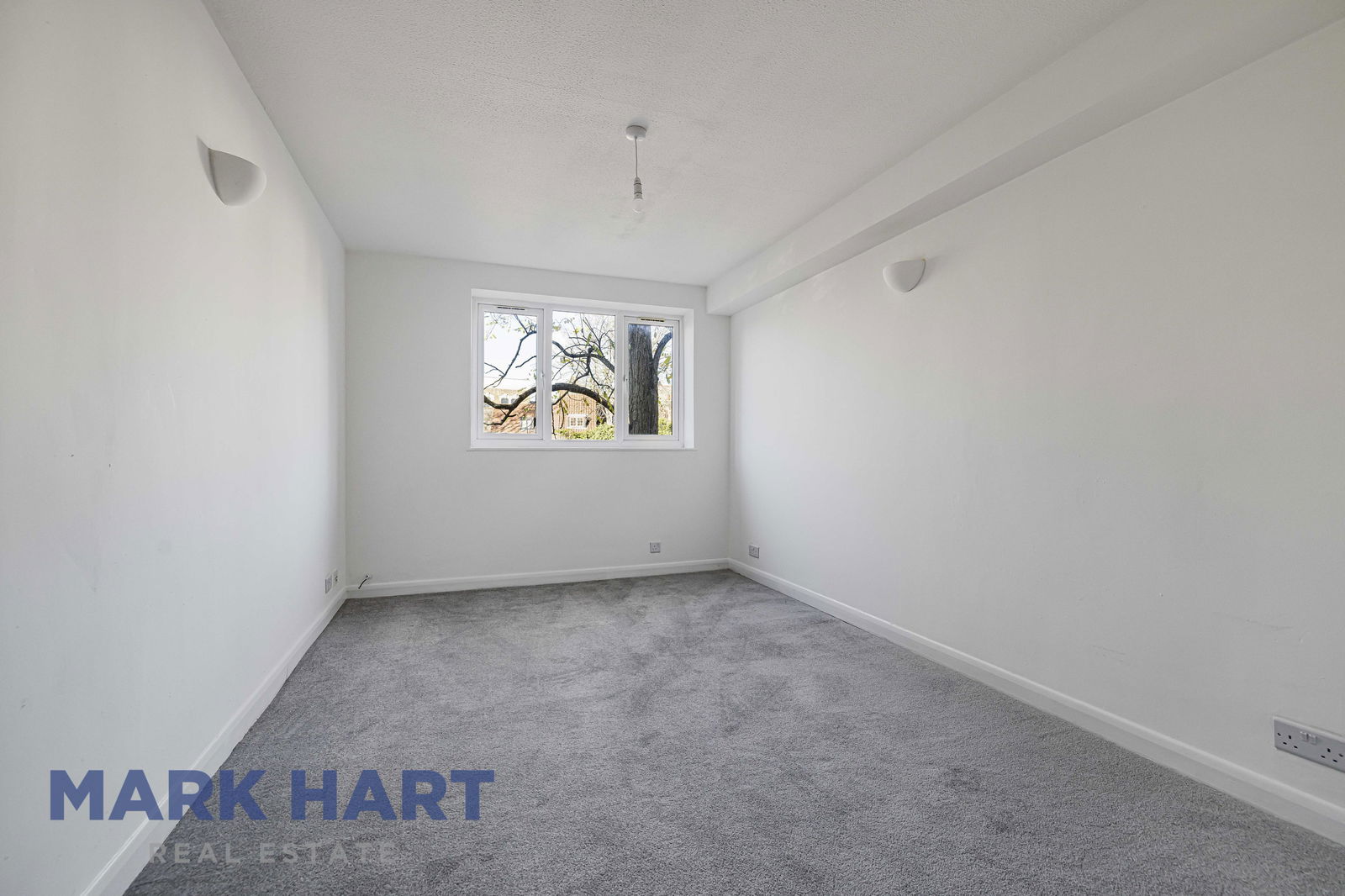 2 bed flat to rent in Harton Street, London  - Property Image 3