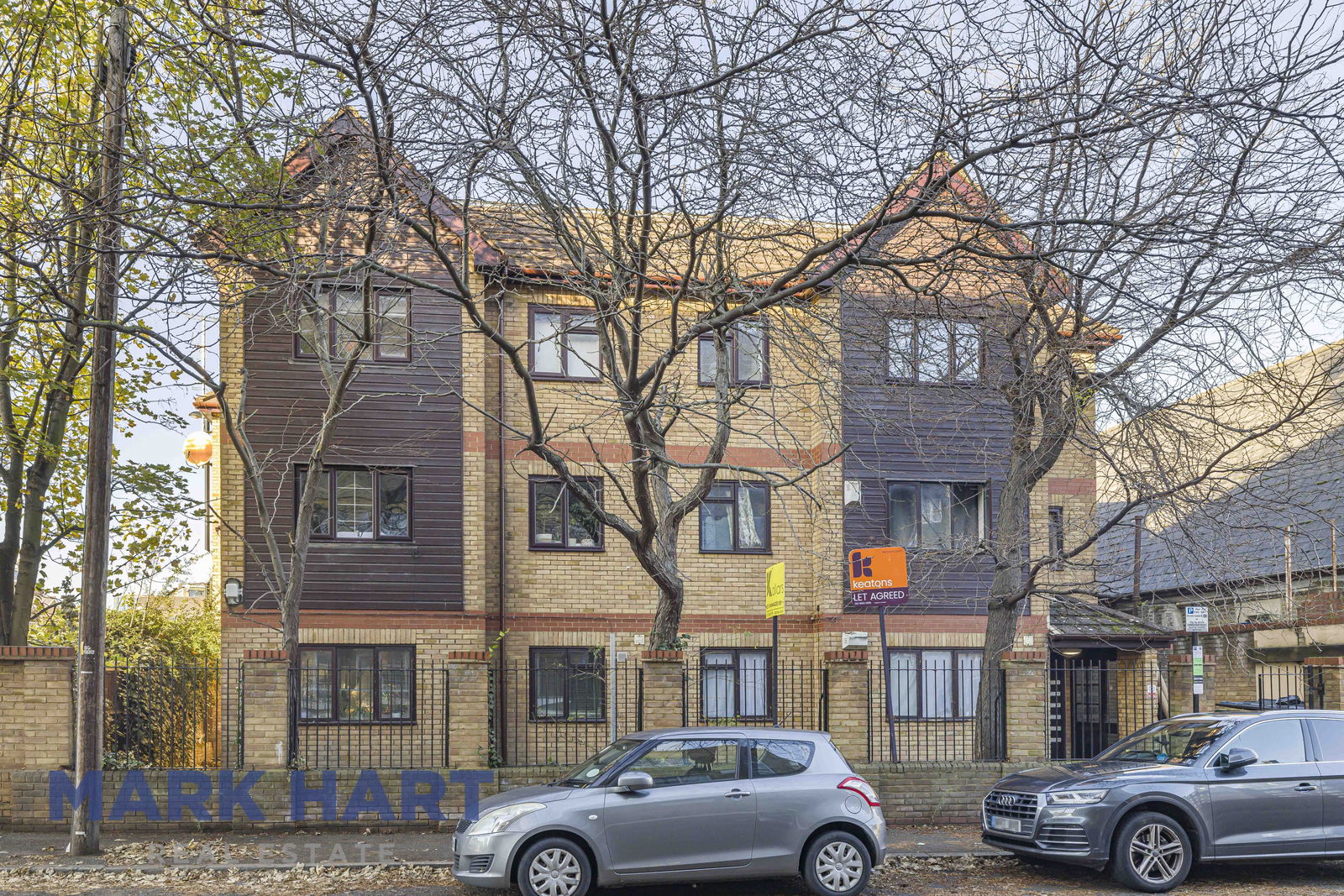 2 bed flat to rent in Harton Street, London 11