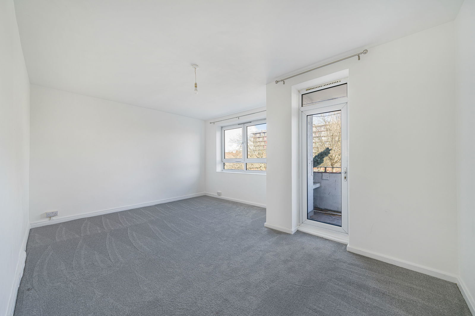 3 bed flat to rent in Idonia Street, London 3