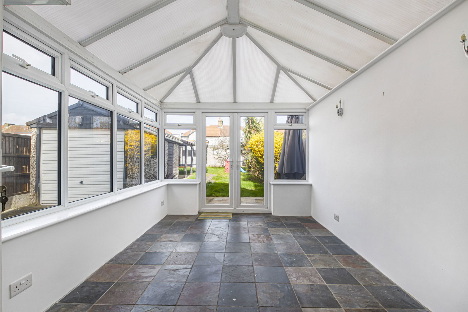 4 bed semi-detached house to rent in Elsa Road, Welling  - Property Image 5