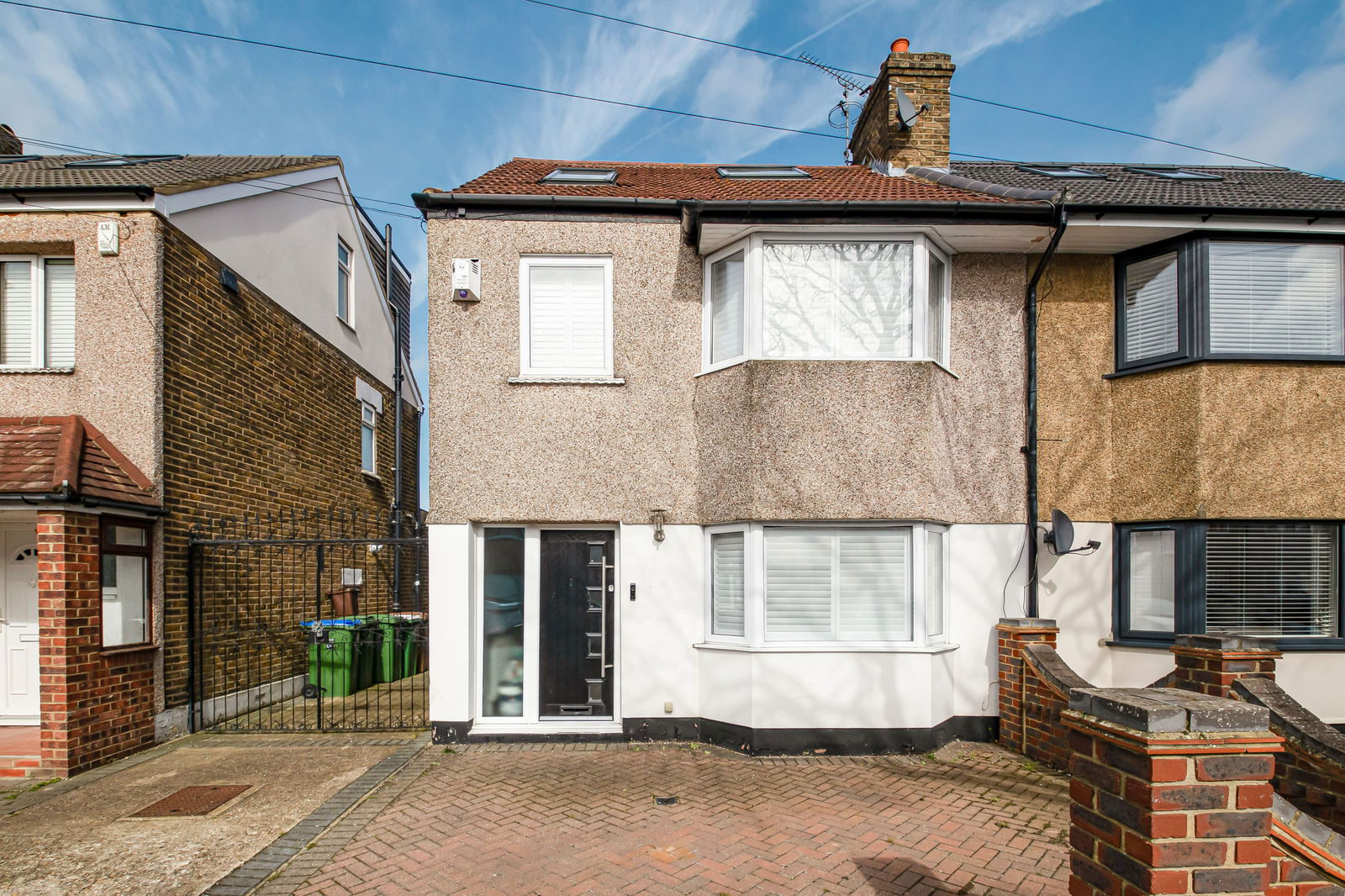 4 bed semi-detached house to rent in Elsa Road, Welling  - Property Image 1