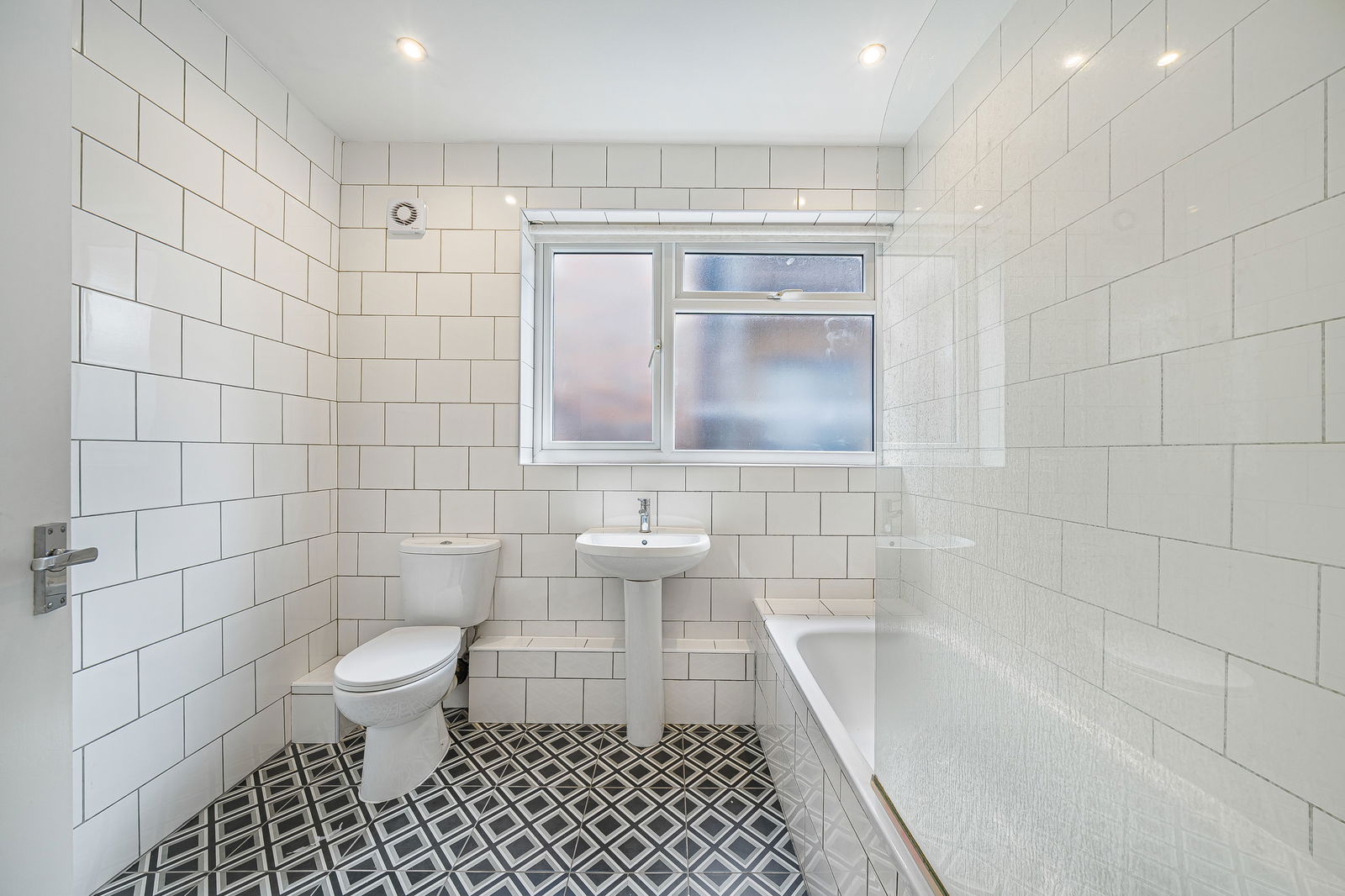 1 bed flat to rent in Inverton Road, London  - Property Image 12