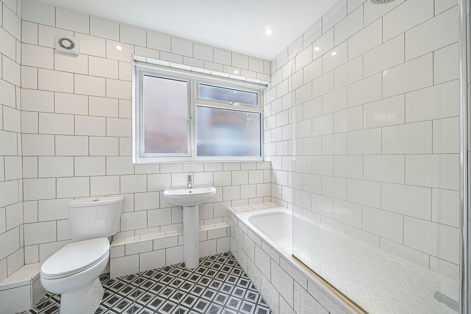 1 bed flat to rent in Inverton Road, London  - Property Image 13
