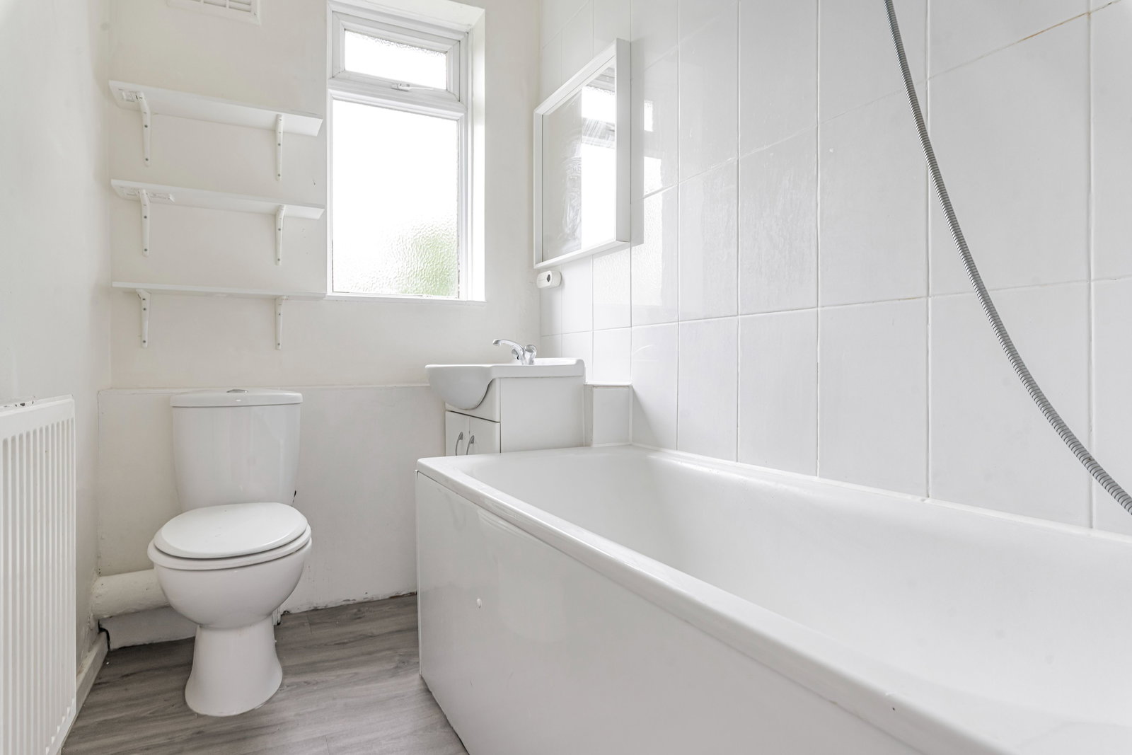 2 bed flat to rent in Westwood Hill, London 14