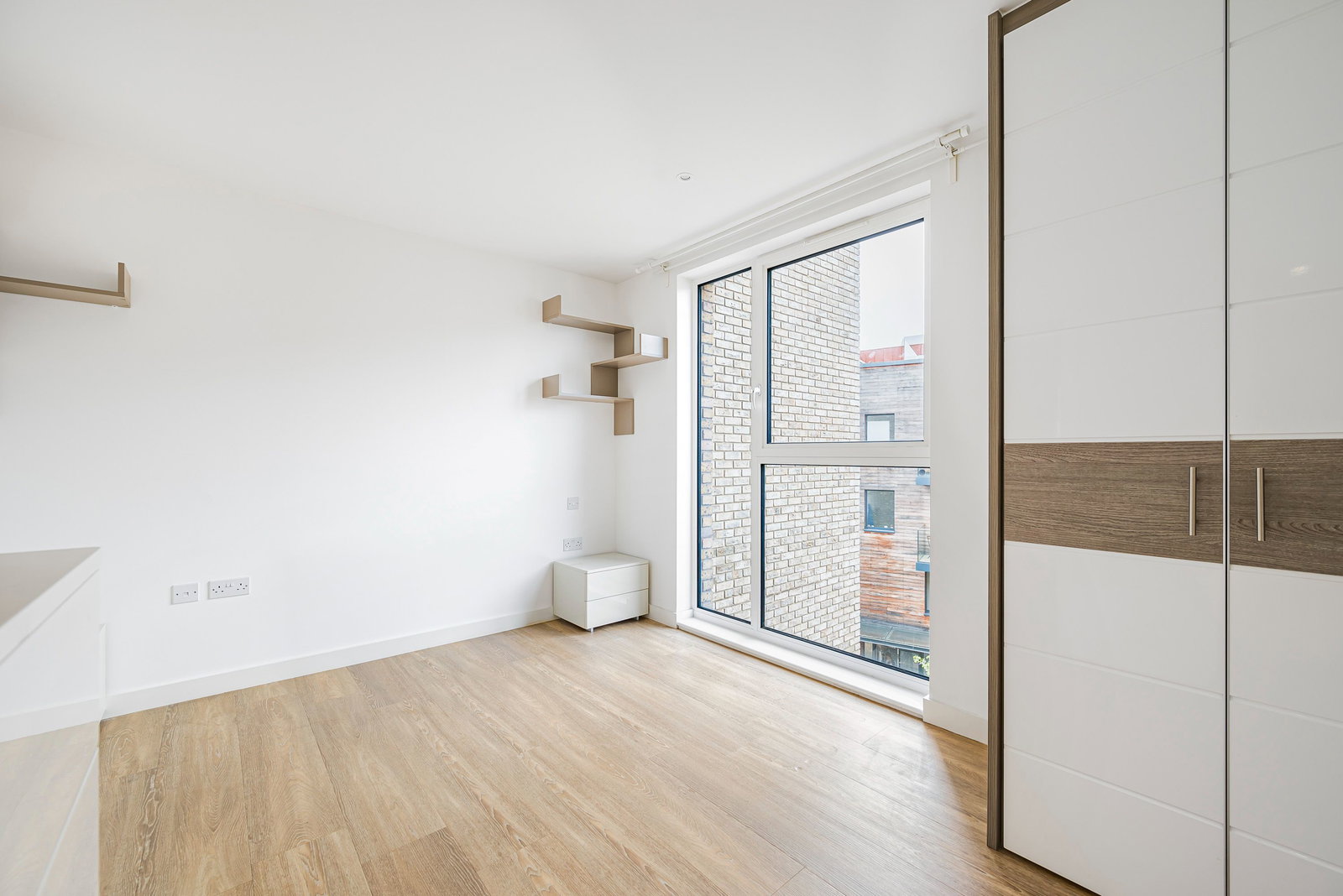3 bed flat to rent in Ashton Reach, London 13