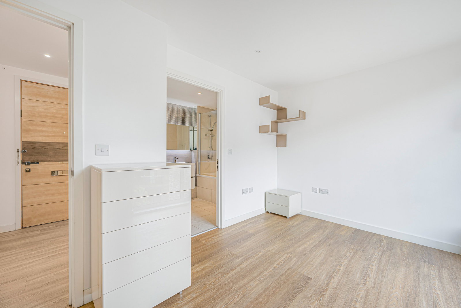 3 bed flat to rent in Ashton Reach, London 12