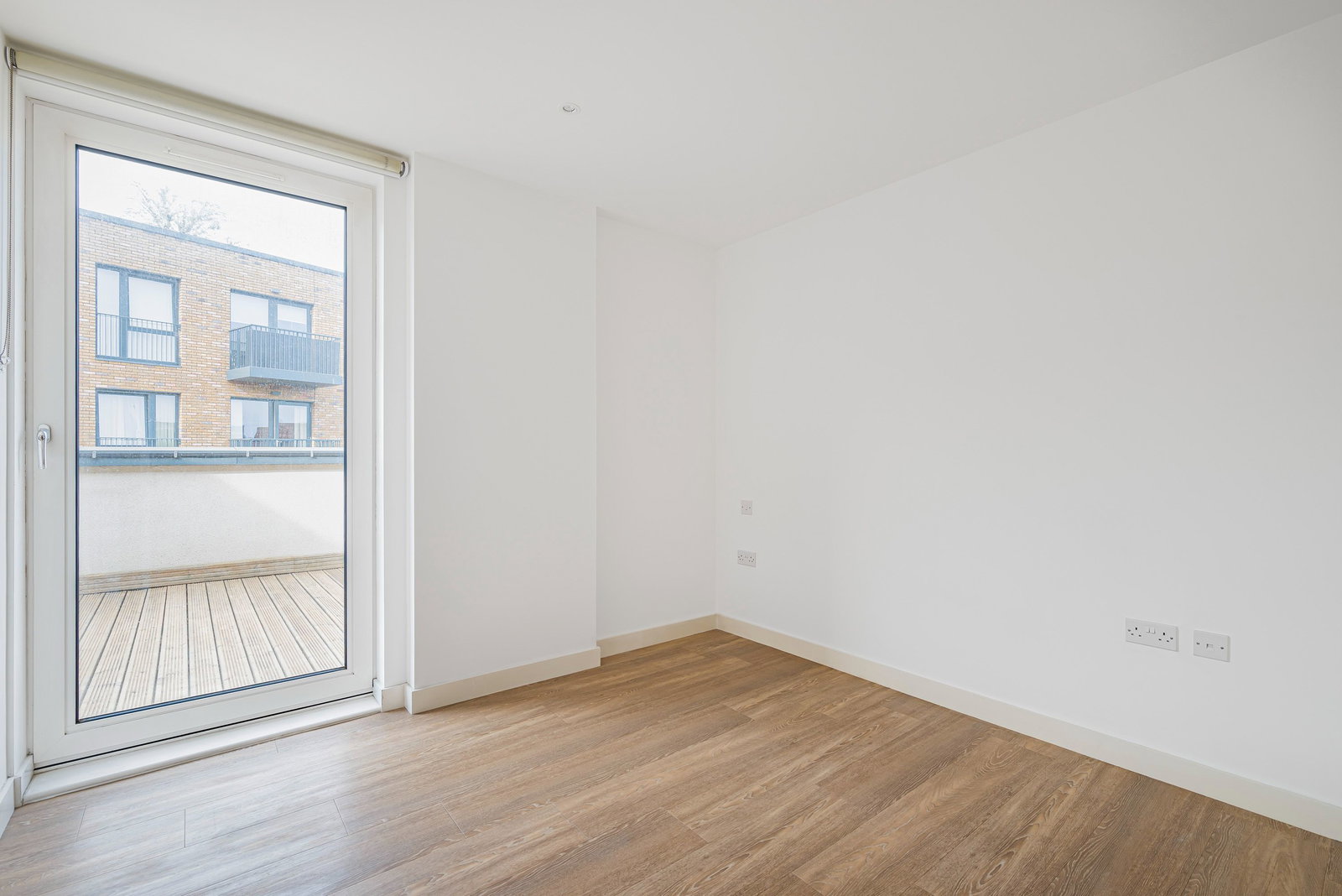 3 bed flat to rent in Ashton Reach, London 15