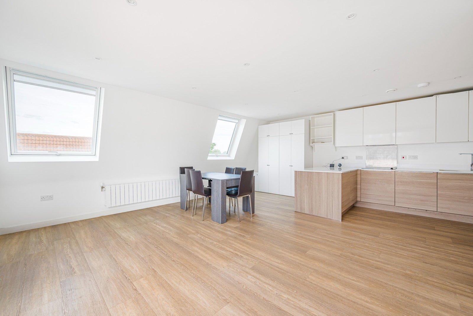 3 bed flat to rent in Ashton Reach, London 6